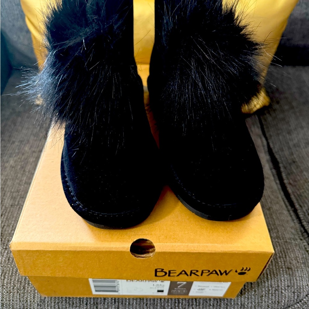 BearPaw Black Boots with Fluffy Accent